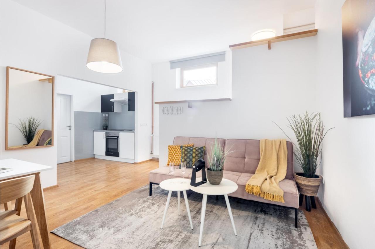 Wine & Bike City Tower Apartments ズノイモ エクステリア 写真