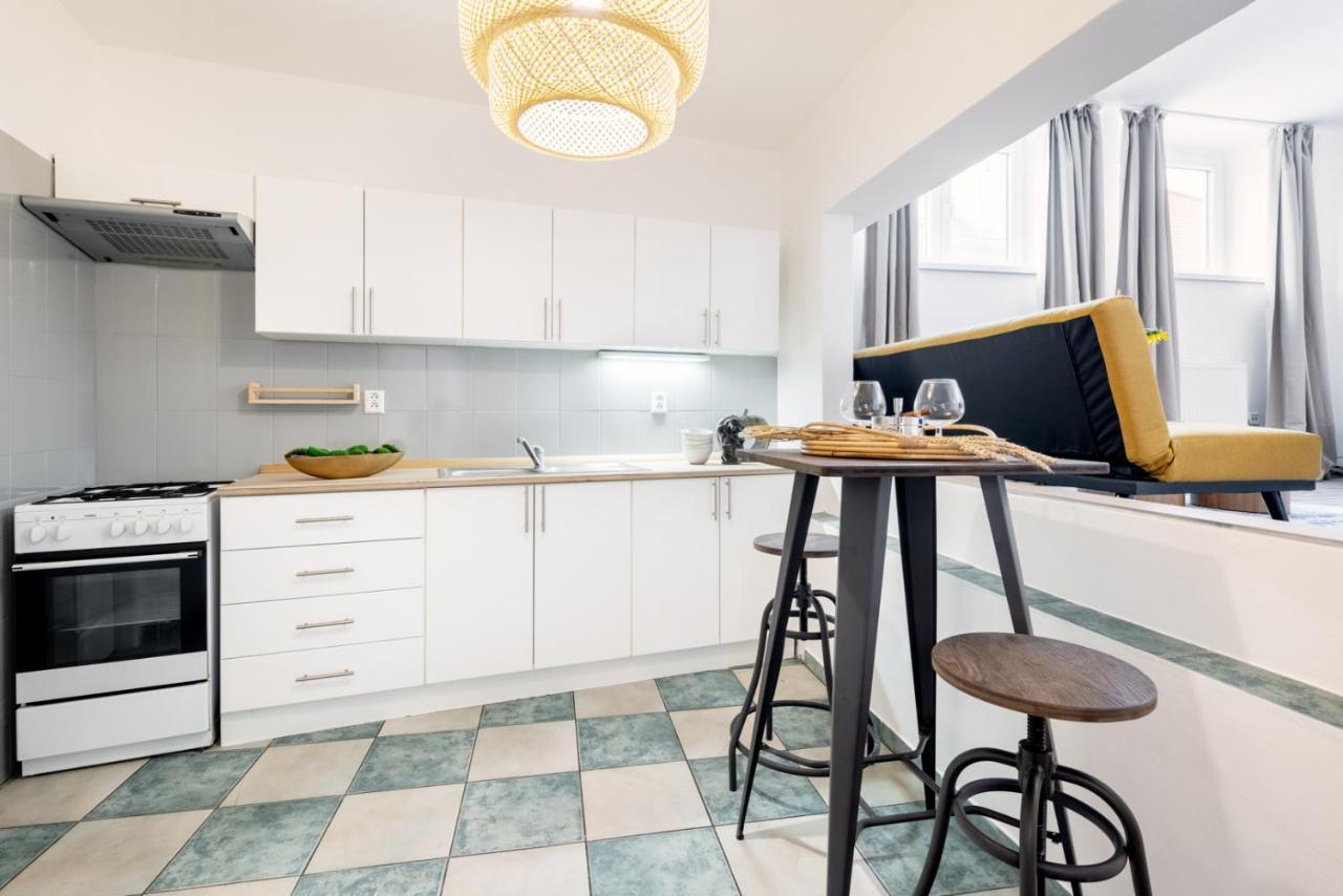 Wine & Bike City Tower Apartments ズノイモ エクステリア 写真