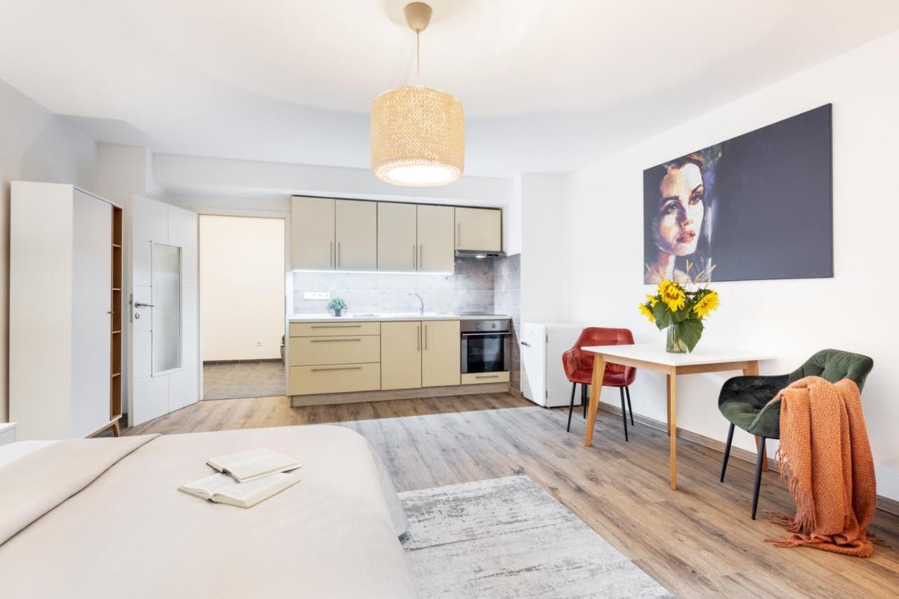 Wine & Bike City Tower Apartments ズノイモ エクステリア 写真