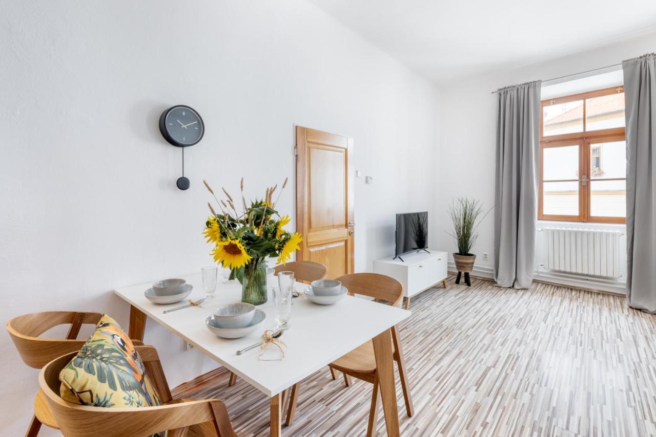 Wine & Bike City Tower Apartments ズノイモ エクステリア 写真