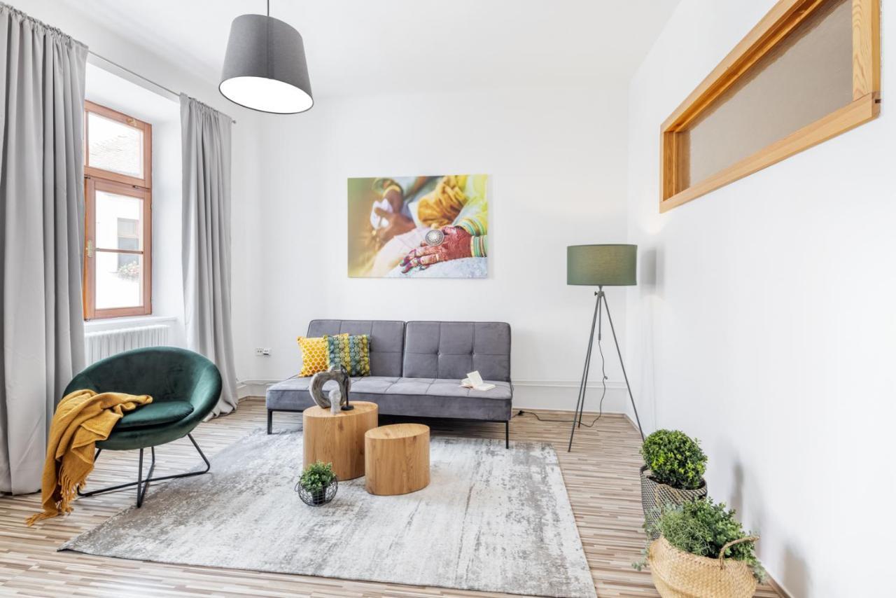 Wine & Bike City Tower Apartments ズノイモ エクステリア 写真