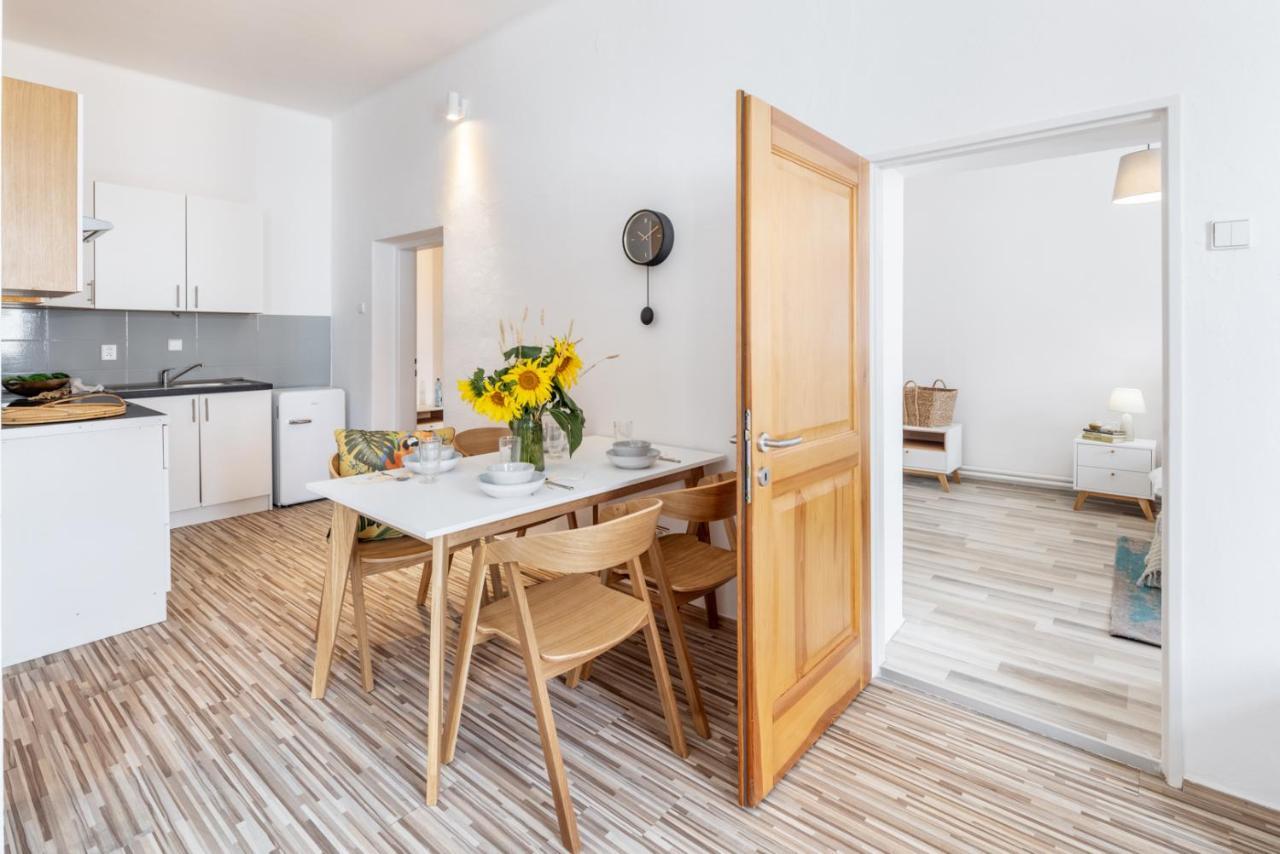 Wine & Bike City Tower Apartments ズノイモ エクステリア 写真